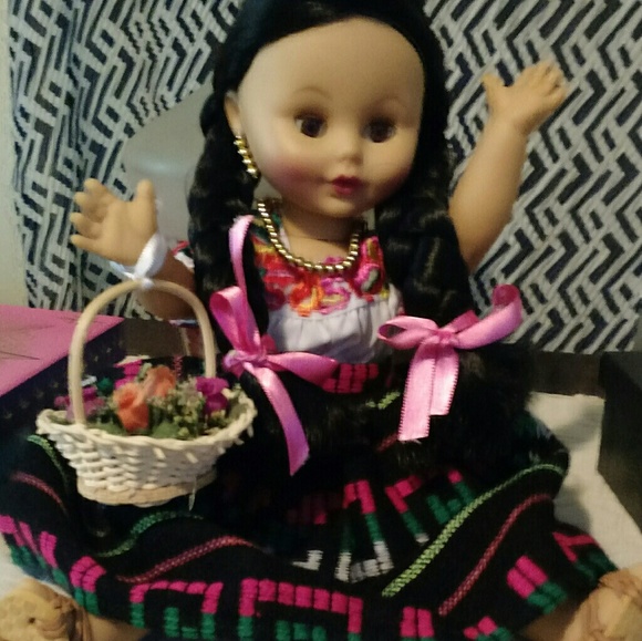 Munecas Doll 13" - Picture 2 of 6